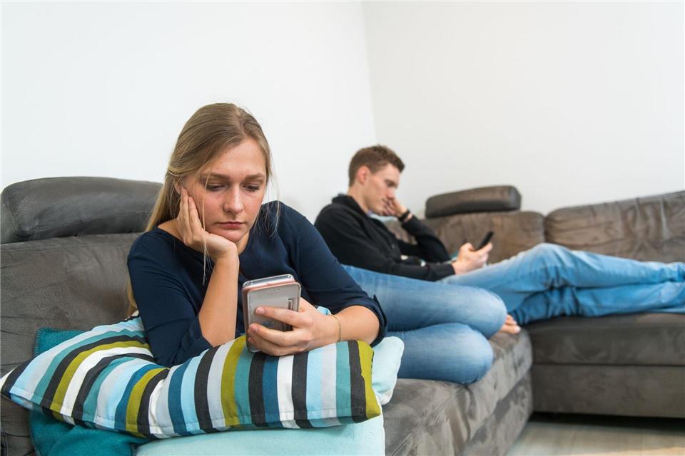 Geheimnisse haben oder über alles reden? Jede Beziehung hat eine andere Dynamik, aber immer wichtig: Die Balance muss stimmen. picture alliance / dpa-tmn