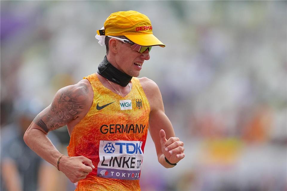 Farbenfroh ins Ziel: Geher aus Ecuador lässt Maske fallen Geher Christopher Linke zeigte ein gutes WM-Rennen über die 20 Kilometer.Michael Kappeler/dpa