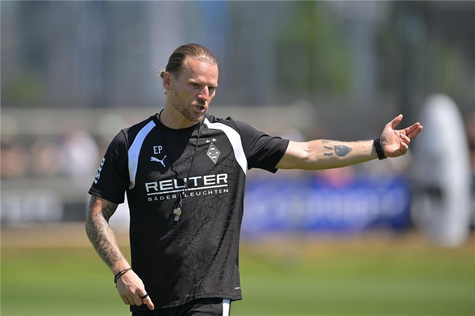 Geht erstmals mit der Mannschaft in eine komplette Saisonvorbereitung: Trainer Eugen Polanski.Anke Waelischmiller/dpa