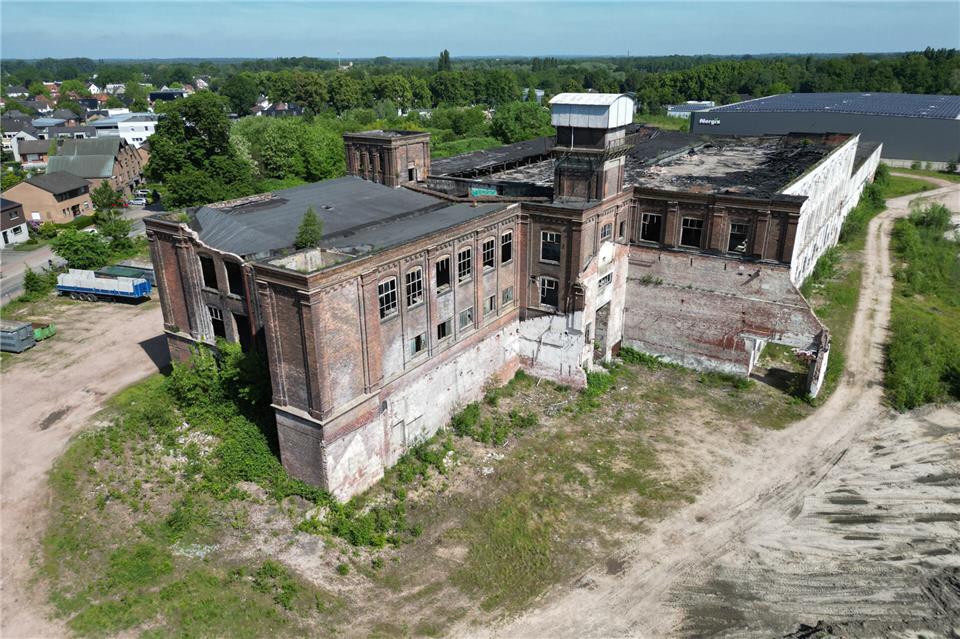Geht es nach dem Investor Johannes Nergiz, soll 2027 mit dem Wohnungsbau im BSG-Gebäude begonnen werden. Er möchte aber planungsrechtliche Zusagen von der Politik für das gesamte Quartier.