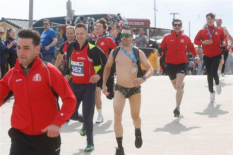 Gelaufen wurde in Staffeln. Markus Scholz/dpa