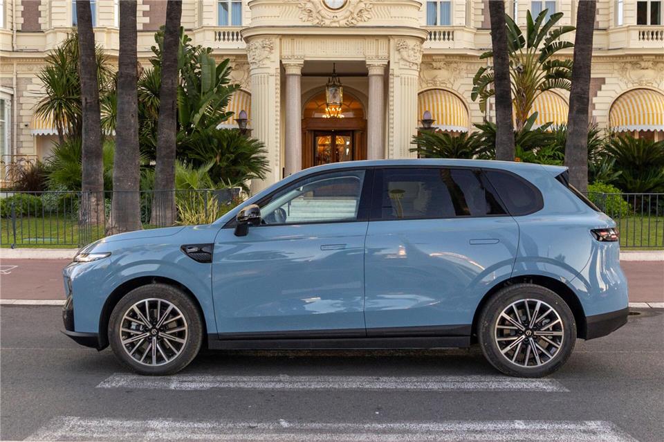 Gelungener Auftritt: Formen sind immer Geschmackssache - aber die Augen schmerzt dieser bestimmt Anblick nicht, was auch der Leapmotor B10 nicht ändert.Leapmotor/dpa-tmn