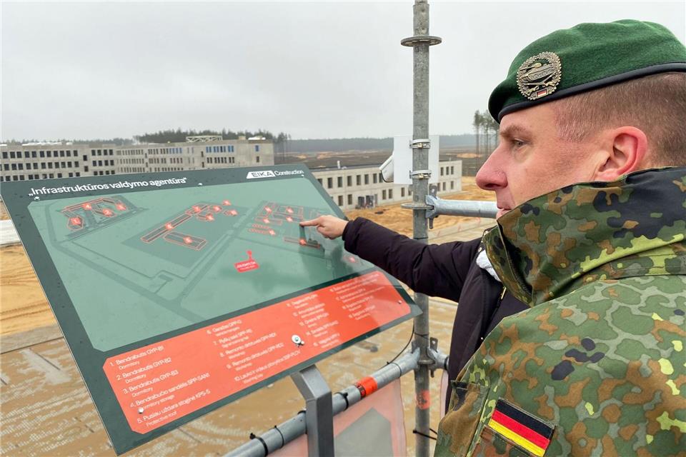 General Christoph Huber ist der Brigadekommandeur. (Archivbild)Alexander Welscher/dpa