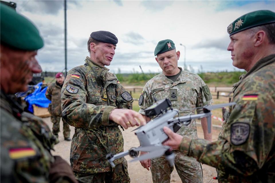 Generalleutnant Christian Freuding in LitauenKay Nietfeld/dpa