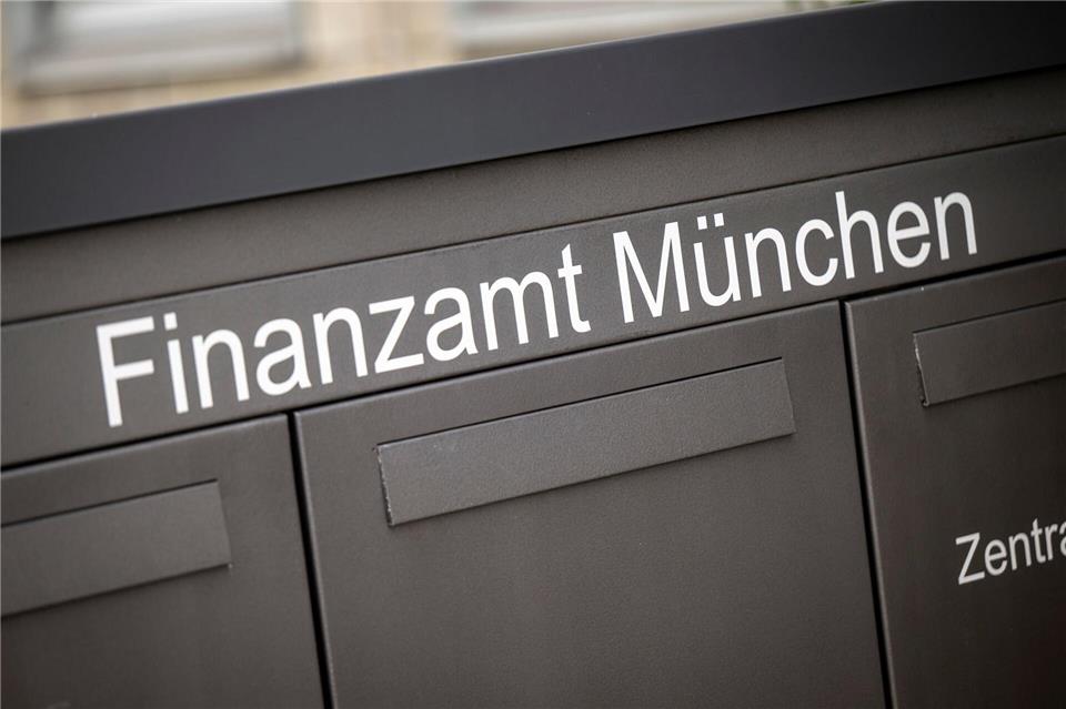 Generalsanierungsbedarf im Finanzamt München. (Archivbild)Peter Kneffel/dpa