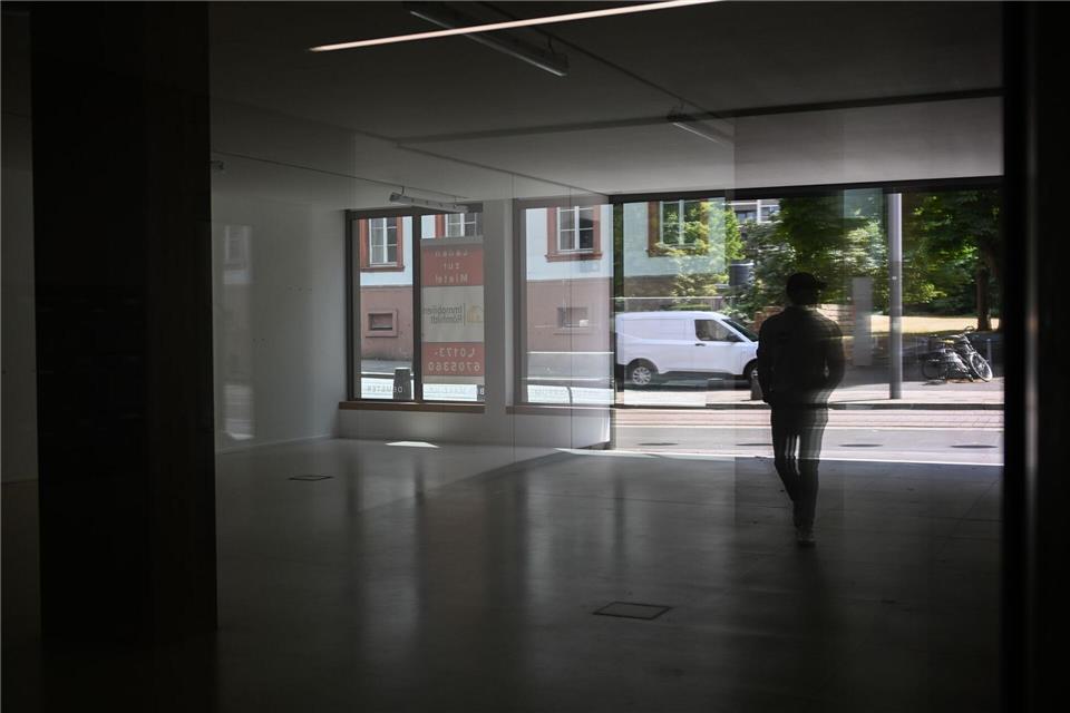 Gerade das will das Land verhindern: Leere Innenstädte. (Symbolbild)Arne Dedert/dpa