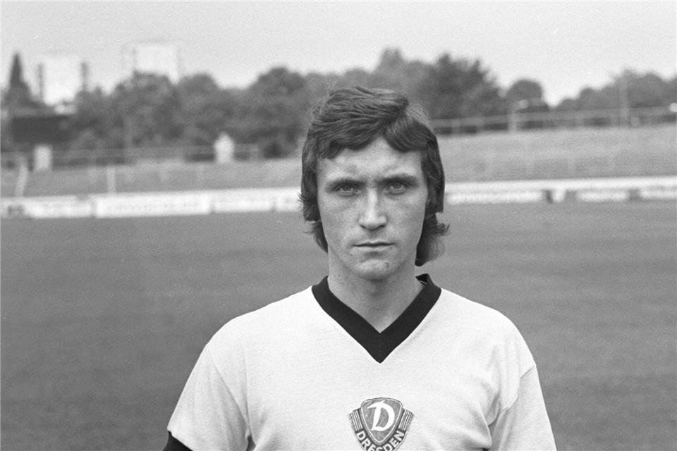 Gerd Weber im Trikot von Dynamo Dresden (Archivbild)picture alliance / ZB