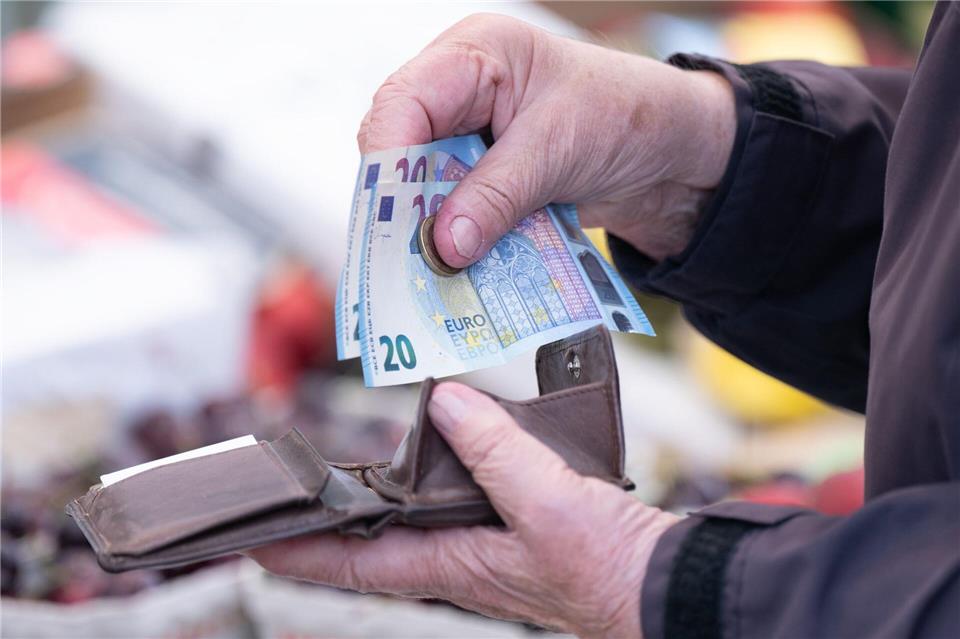 Gerechter und gut – so finden viele Menschen einer Umfrage zufolge die neue Grundsicherung. (Symbolbild)Sebastian Kahnert/dpa