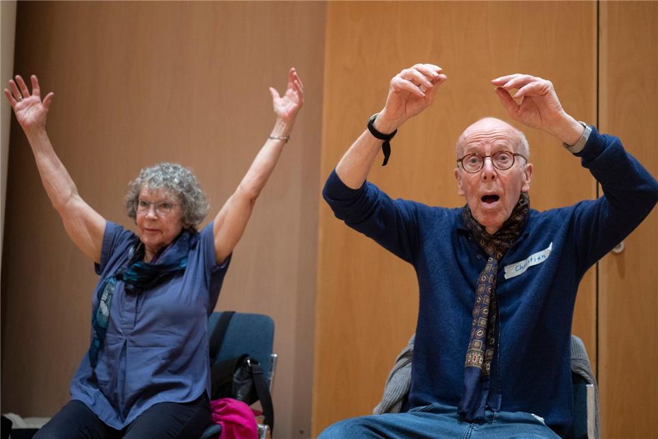 Gerhild Frasch und ihr Mann Christian Rietschel haben den Kurs nach einem Schweizer Vorbild nach Frankfurt gebracht. Christian Rietschel hat selbst seit mehr als 20 Jahren Parkinson.Boris Roessler/dpa