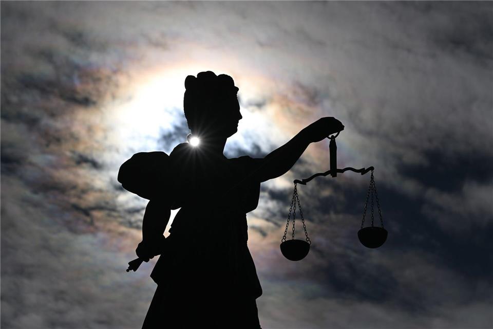 Gericht entscheidet zugunsten des Miteigentümers: Eigenbedarf kann Vorrang vor dem Wohnrecht von Angehörigen haben.picture alliance/dpa