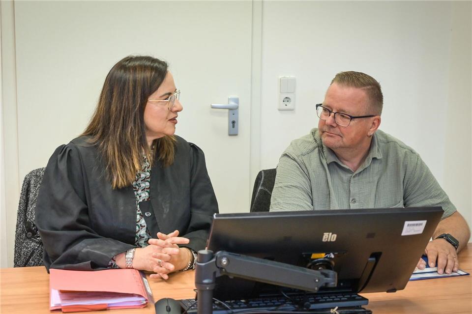 Gericht kippt Bußgeld für geblitzten FeuerwehrmannHeiko Rebsch/dpa