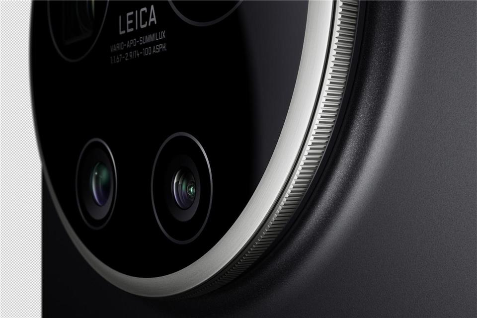 Geriffelt umd griffig: So präsentiert sich der praktische Objektivring des Leitzphones.Leica/dpa-tmn