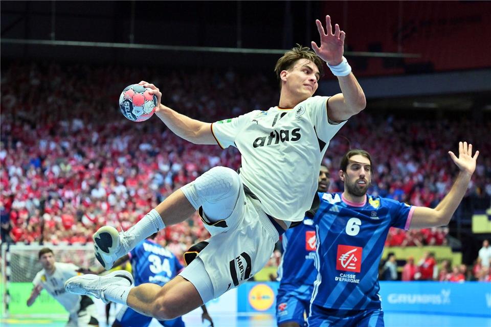 Gesetzt im Angriff und in der Abwehr: DHB-Profi Julian Köster. Sina Schuldt/dpa