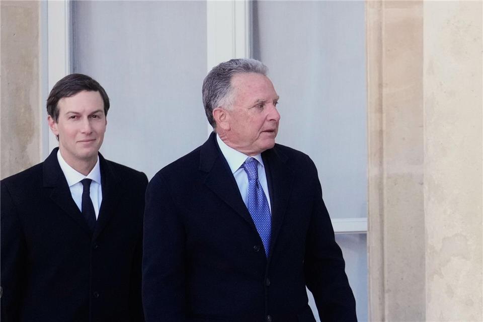 Gestern Gespräche mit dem Iran, heute Militärbesuch - Jared Kushner und Steve Witkoff sind zentrale Figuren in Trumps Nahost-Politik. (Archivbild)Michel Euler/AP/dpa
