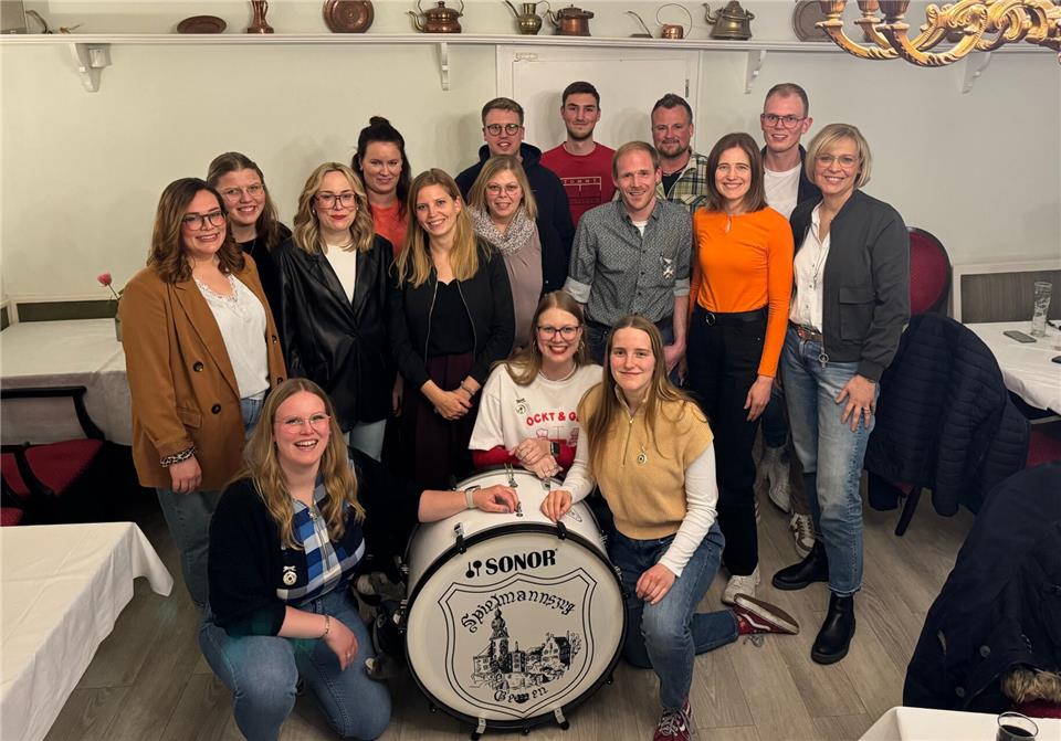 Gewählte und geehrte Mitglieder des Spielmannszuges Gemen.