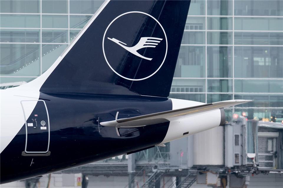 Gewerkschaft lässt Lufthansa-Piloten über Streik abstimmen. (Archivbild)Sven Hoppe/dpa