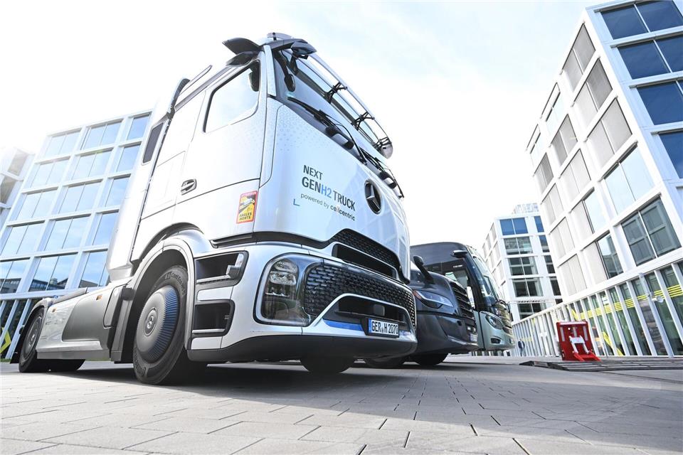 Gewinneinbruch bei Daimler Truck im ersten Quartal.Bernd Weißbrod/dpa