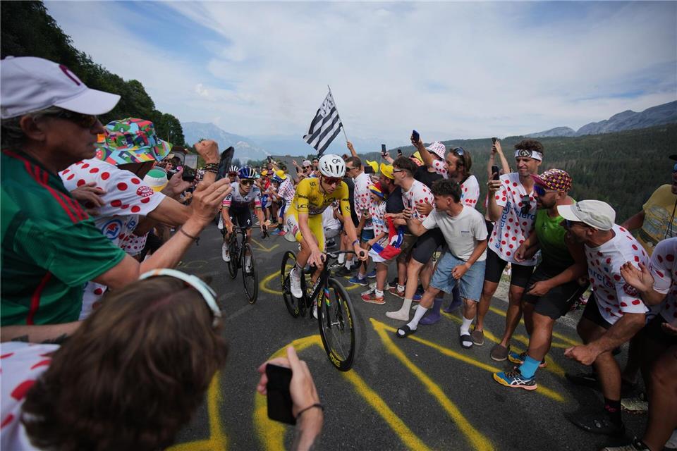 Gewinnt Tadej Pogacar auch in Alpe d’Huez?Mosa’ab Elshamy/AP/dpa