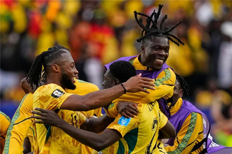 Ghana feiert den Treffer gegen Kroatien.Petr Josek/AP/dpa