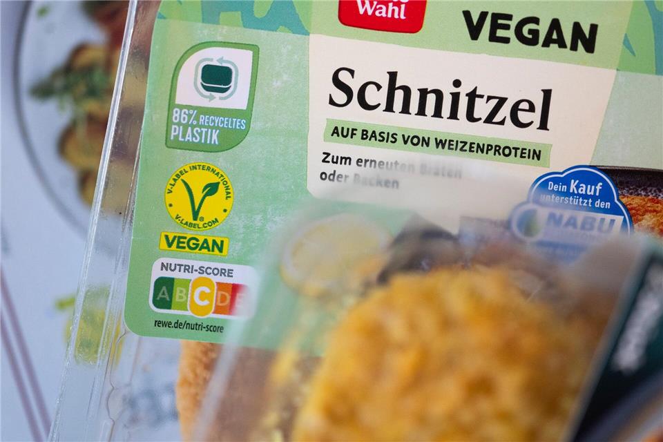Gibt es künftig kein Schnitzel aus Soja oder Weizen mehr? (Symbolbild) Marijan Murat/dpa