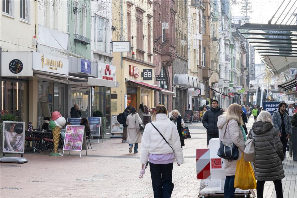 Gießener Händler sind wegen des für das kommende Wochenende geplanten AfD-Gründungstreffens und der erwarteten Gegenproteste in Sorge. (Archivbild)Boris Roessler/dpa