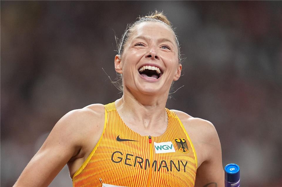 Gina Lückenkemper hat sich mit der 4x100-Meter-Staffel der Frauen für die WM 2027 qualifiziert. (Archivbild)Michael Kappeler/dpa