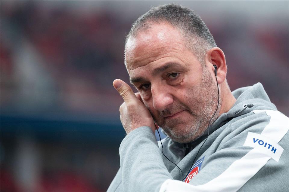 Ging nach dem 0:6 in Leverkusen nicht zur Tagesordnung über: Frank SchmidtMarius Becker/dpa