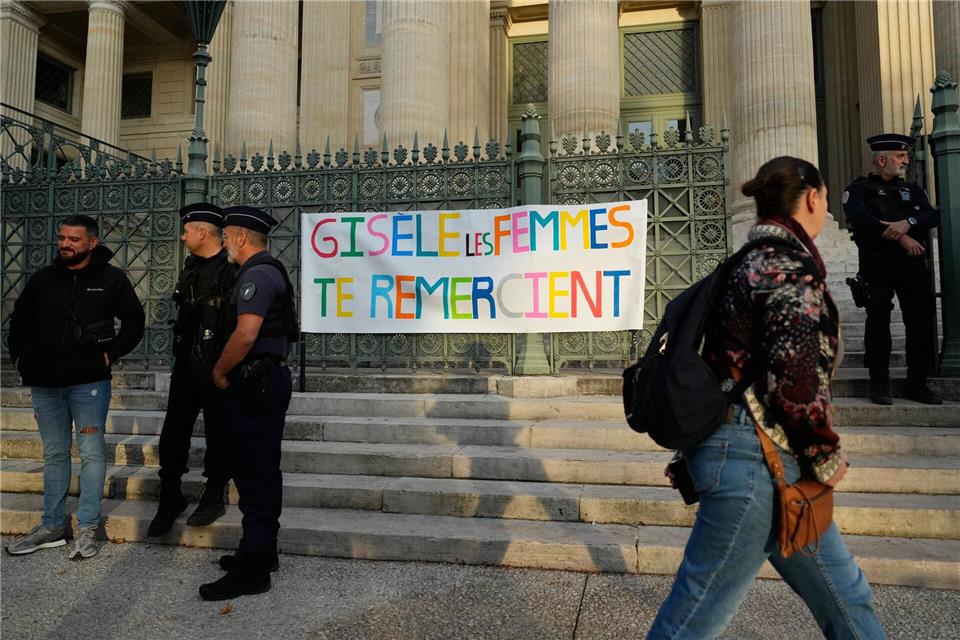Höhere Strafe für Täter im Fall Pelicot in Berufungsprozess Gisèle Pelicot ist zu einer feministischen Ikone geworden.Lewis Joly/AP/dpa