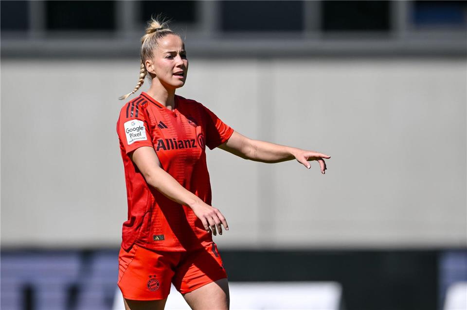 Gwinn-Comeback bei Bayerns Sieg gegen Freiburg Giulia Gwinn kehrte nach ihrer langen Verletzung zurück auf den Rasen. (Archivbild)Harry Langer/dpa