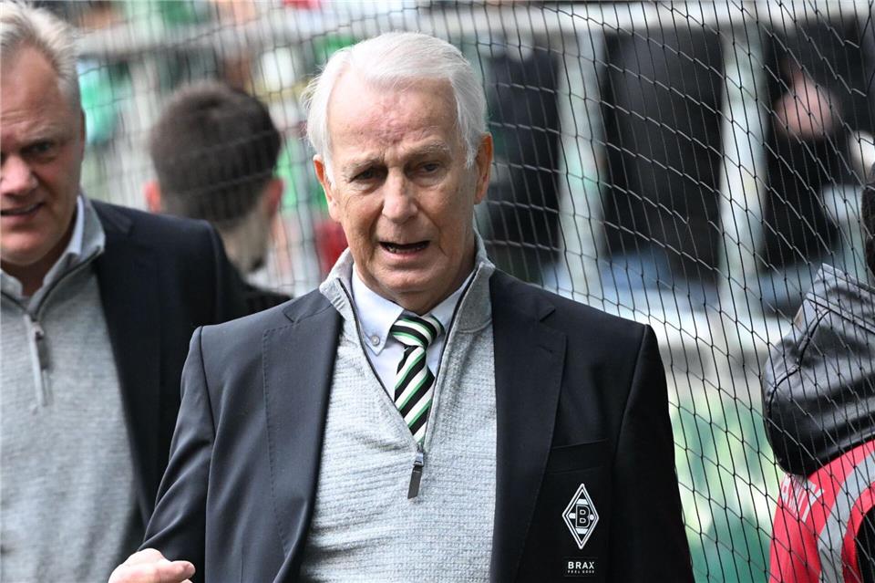 Gladbachs Präsident Rainer Bonhof zeigt sich auf der Jahreshauptversammlung emotional. (Archivbild)Carmen Jaspersen/dpa