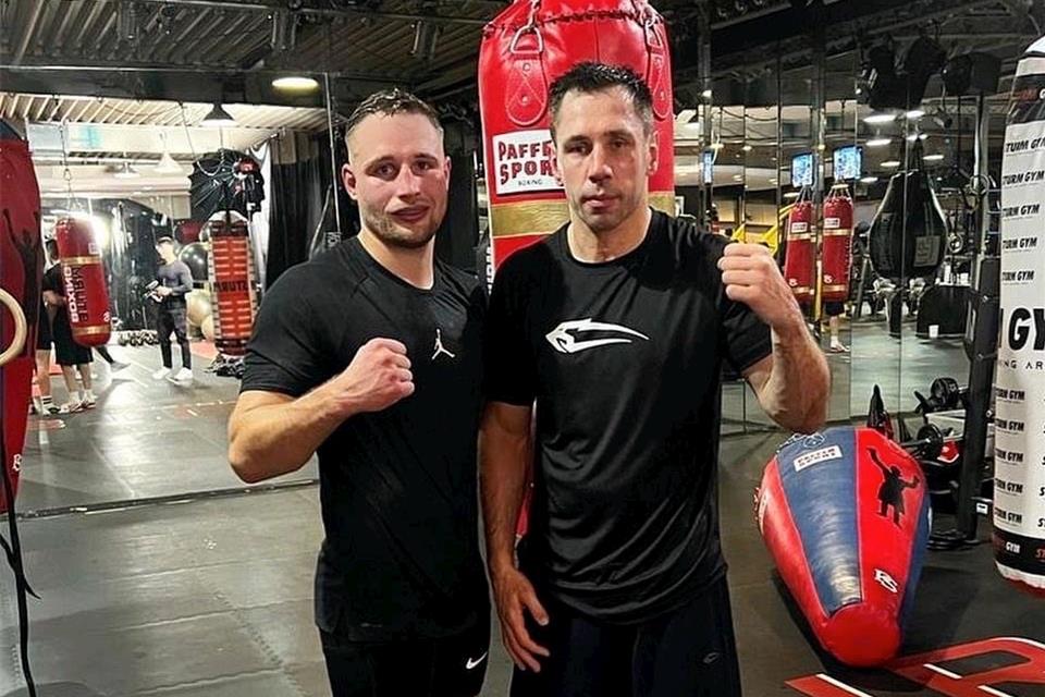 Gleich fünf Mal standen sich der Borkener Nick Morsink (links) und der ehemalige ehemalige WBO- und WBA-Weltmeister Felix Sturm in den letzten Wochen im Sparring gegenüber.