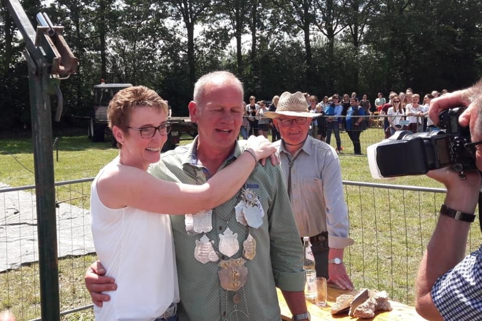 Glücklich und zufrieden: Annette Limberg und Manfred Looks regieren in Leblich.