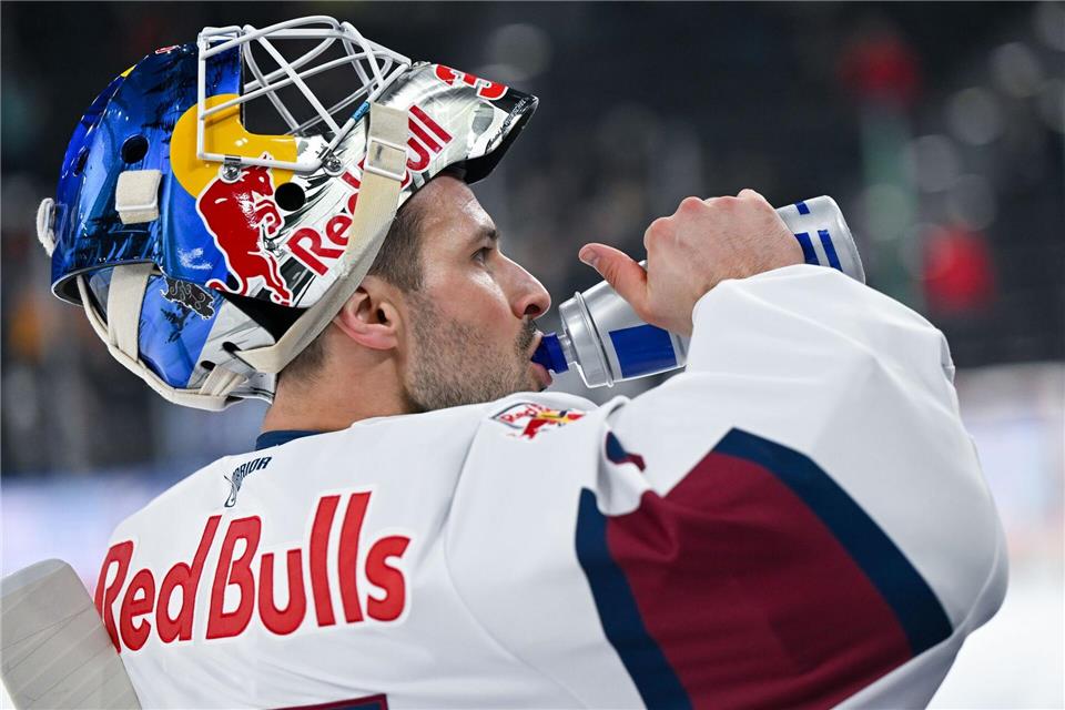 Goalie Matthias Niederberger fehlt dem EHC Red Bull München mehrere Wochen. (Archivbild)Sven Hoppe/dpa
