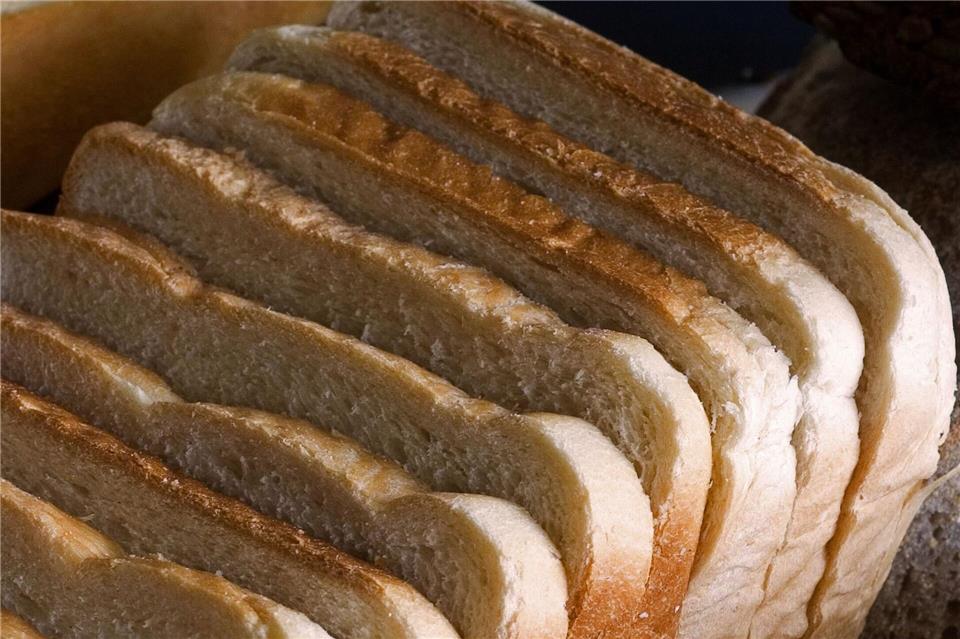 Goldbraun und gut? Stiftung Warentest hat 24 verschiedene Sorten Toast getestet.Hans-Jürgen Wiedl/dpa-Zentralbild/dpa-tmn