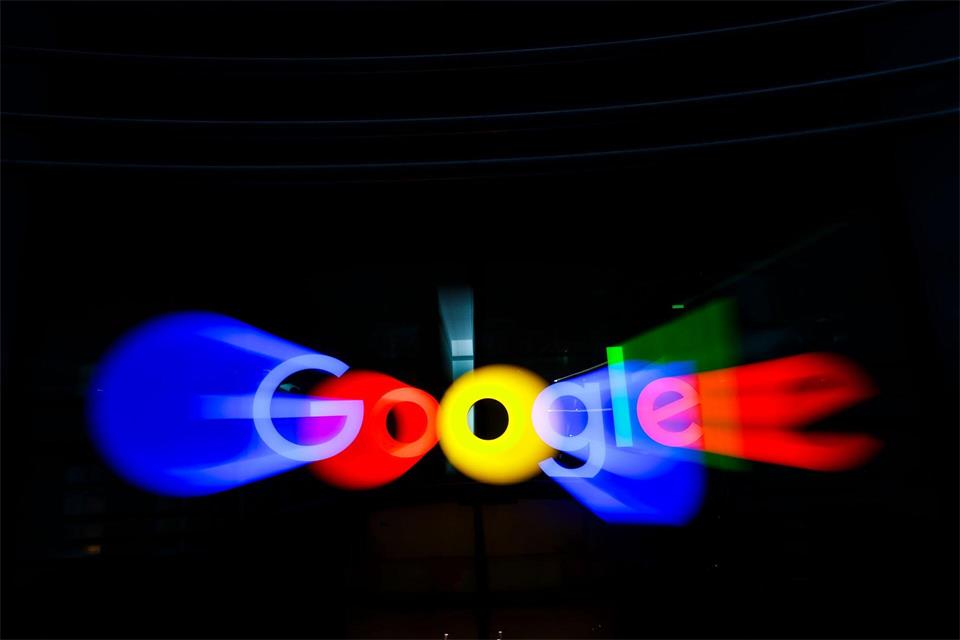 Google muss wegen Verstößen gegen die Europäische Datenschutz-Grundverordnung mehr als 400 Millionen Euro Strafe zahlen. (Archivfoto)Christian Charisius/dpa