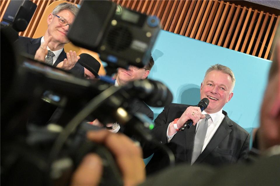 Gordon Schnieder, CDU-Spitzenkandidat für die Landtagswahl in Rheinland-Pfalz, hat mit seiner Partei voraussichtlich klar gewonnen. Hannes Albert/dpa