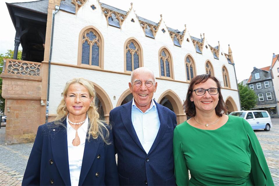 Goslars Oberbürgermeisterin Urte Schwerter (v.l.), Hans-Joachim Tessner und die Präsidentin der Technischen Universität Clausthal, Sylvia Schattauer rechnen mit bis zu 1.000 Studierenden in Goslar.Matthias Bein/dpa