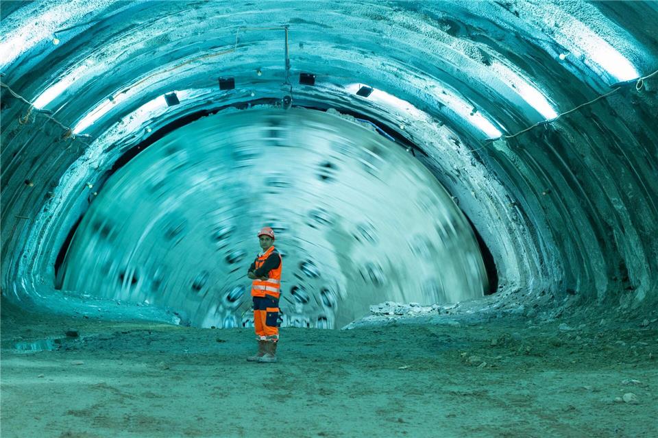 Gotthard-Basistunnel: Tunnelbohrmaschine „Paulina“ startet in Störzone Süd neuUrs Flueeler/KEYSTONE/dpa