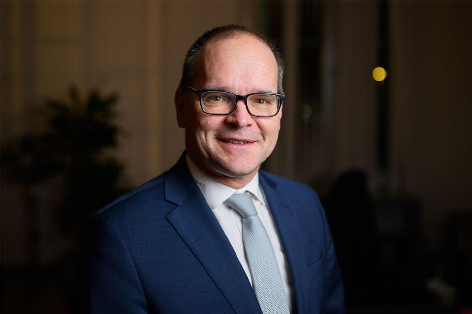 Grant Hendrik Tonne vertritt das Land Niedersachsen als Anteilseigner im Aufsichtsrat der Deutschen Messe. (Archivbild)Julian Stratenschulte/dpa