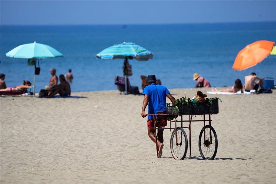 Gratisstrände sind in Italien keineswegs die Regel. (Foto: Archiv)Gregorio Borgia/AP/dpa