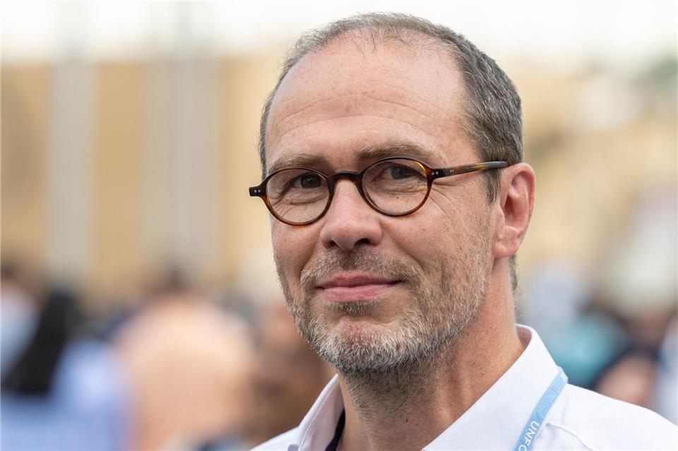 Greenpeace-Chef Martin Kaiser fordert einen schnellen Ausstieg aus den fossilen Energien (Archivbild).Christophe Gateau/dpa