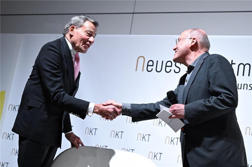Gregor Gysi und Wolfgang Grupp führten ein launiges Gespräch in Tübingen.Bernd Weißbrod/dpa