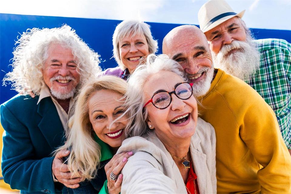 Grenzen und Möglichkeiten: Vieles fällt im Alter leichter. picture alliance / Westend61