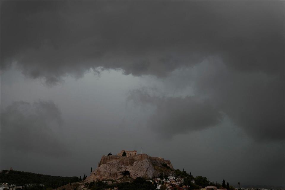 Griechenland hat mit starkem Wind und Regen zu kämpfen. (Archivbild)Thanassis Stavrakis/AP/dpa