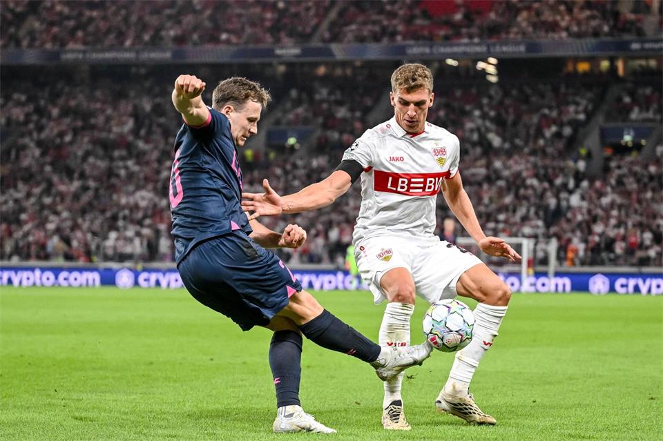 Grischa Prömel (r) kam gegen Viking Stavanger zu seinem ersten Champions-League-Auftritt. Harry Langer/dpa