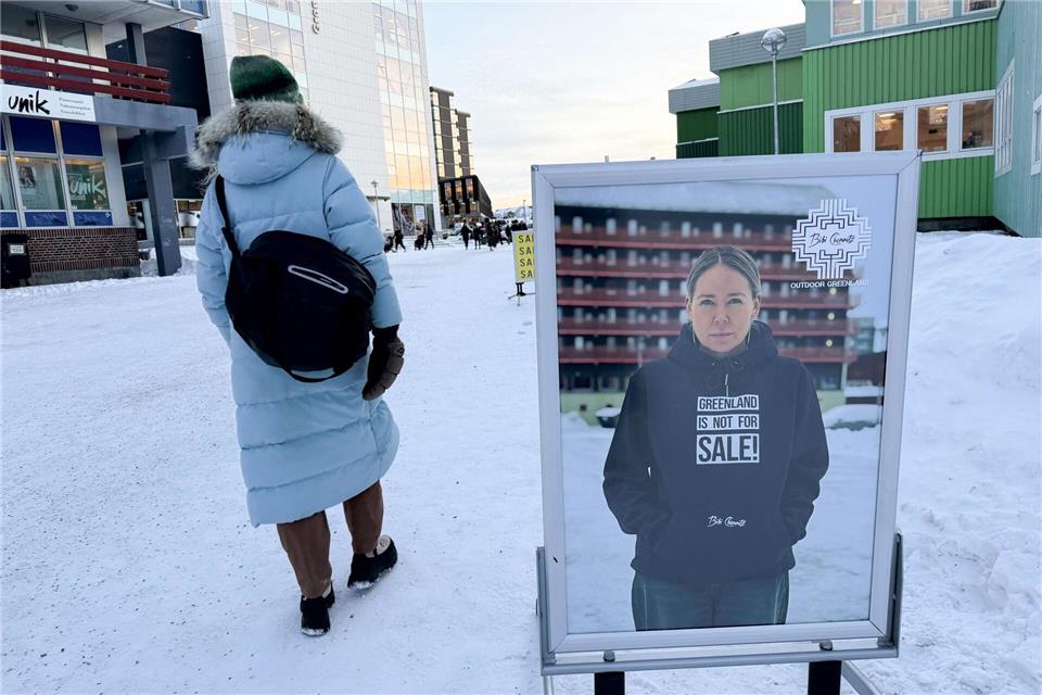 „Grönland steht nicht zum Verkauf“ - das müsse jetzt nur noch Trump verstehen, sagen die Menschen in Nuuk. Julia Wäschenbach/dpa