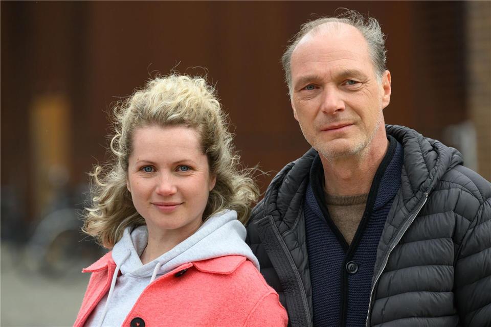Gröschel und Brambach spielen im Dresdner Tatort Kommissarin Leonie Winkler und den Kommissariatsleiter Peter Michael Schnabel (Archivbild).Robert Michael/dpa