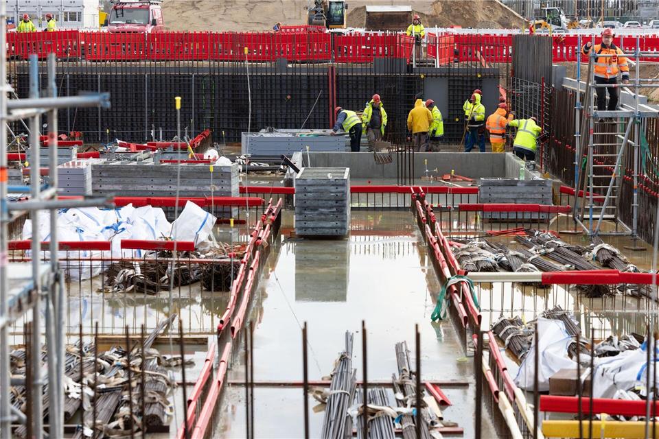 Großaufträge bringen das Baugewerbe voran. Ulrich Perrey/dpa
