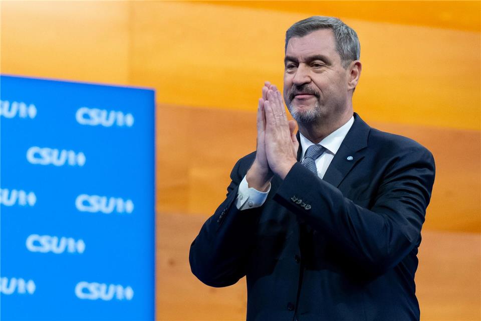 Große Freude sieht anders aus: CSU-Chef Söder bleibt im Amt, aber seine Parteibasis hat ihm einen schmerzhaften Parteitag bereitet.Sven Hoppe/dpa