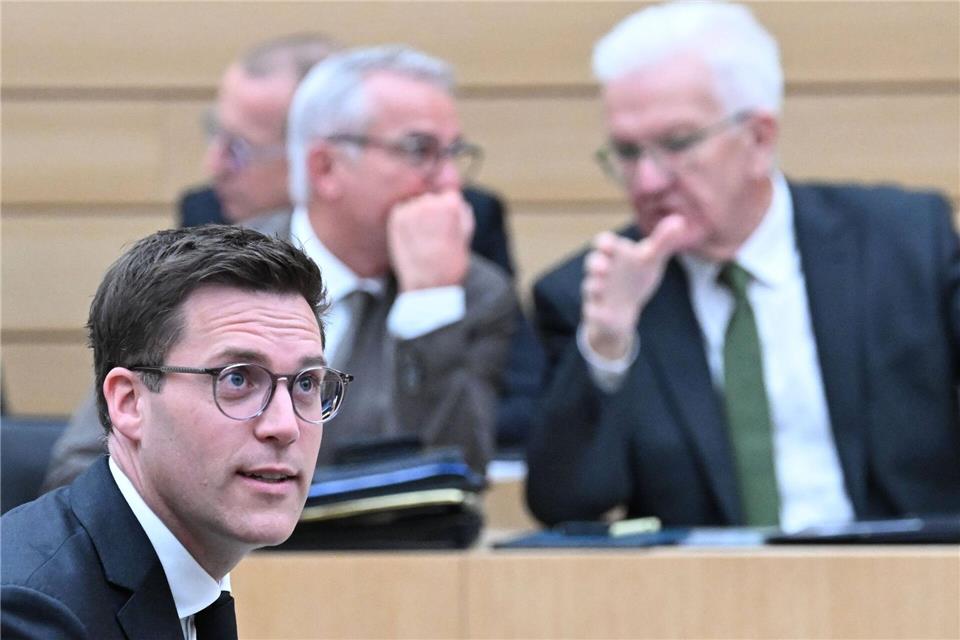 Große Fußstapfen: Winfried Kretschmann tritt nach 15 Jahren nicht mehr an. Manuel Hagel ist der Hoffnungsträger der Südwest-CDU. (Archivbild)Bernd Weißbrod/dpa